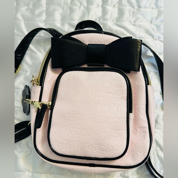 Betsey Johnson Light Pink Backpack with Black Bow Charm - Picture 10 of 10